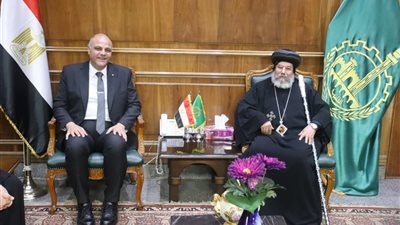 محافظ القليوبية يستقبل  أسقف كفر شكر وميت غمر والوفد الكنسي  لتقديم التهنئة بعيد الفطر المبارك