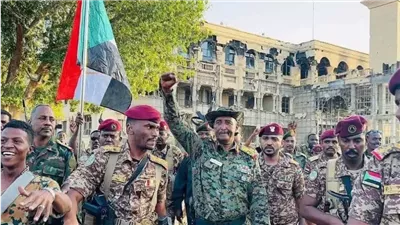 وصول الفريق أول عبد الفتاح البرهان إلى القصر الرئاسي في الخرطوم |فيديو 