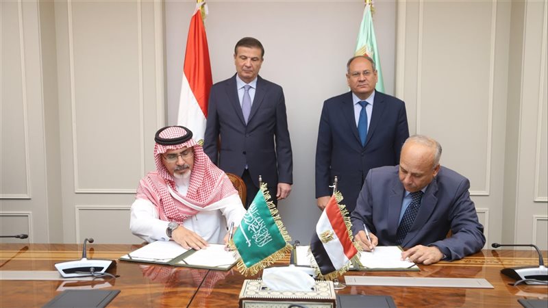 وزير الزراعة خلال