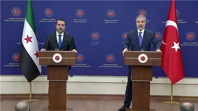وزير خارجية تركيا يتهم إسرائيل بإثارة الفوضى في سوريا ويدعو لدعم الاستقرار