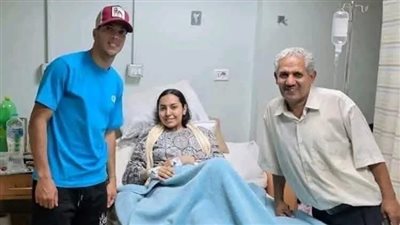 تفاصيل زيارة إمام عاشور لأبنة أقدم عامل في الزمالك.. وحقيقة التكفل بعلاجها