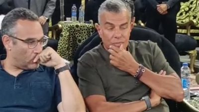 نجوم الكرة المصرية يواسون هشام العامري في وفاة والده