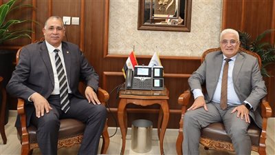 اللواء جمال عوض يلتقي نقيب المحامين لبحث ملف التأمينات الاجتماعية