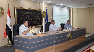 محافظ السويس: متابعة المشروعات وتكليفات عاجلة للأحياء لإنجاز ملفات التطوير