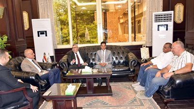 الصحة: مساعد الوزير يبحث مع محافظ الأقصر معدلات الإنجاز والتطوير في المشروعات