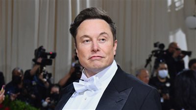 تصاعد الخلاف بين إيلون ماسك وسام ألتمان بسبب متجر تطبيقات آبل