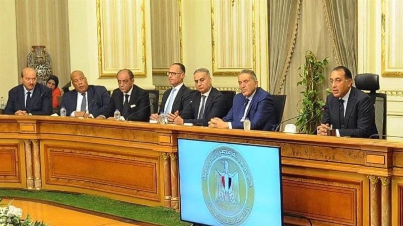 أيمن العشري يعلن