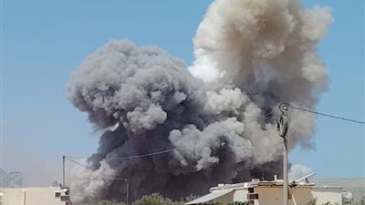  انفجارات عنيفة تهز مدينة إدلب في شمال غرب سوريا (فيديو)