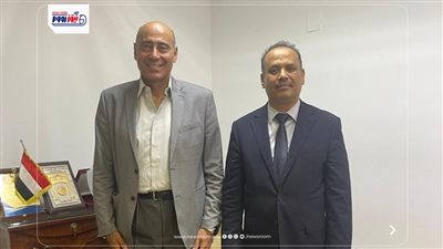 رئيس جامعة المنيا يجري اتصالًا هاتفياً بالمستشار الثقافي اليمني لبحث التعاون 