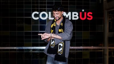 الأهلي تسلم 4 مليون دولار من قيمة انتقال وسام أبوعلي لـ كولومبوس كرو