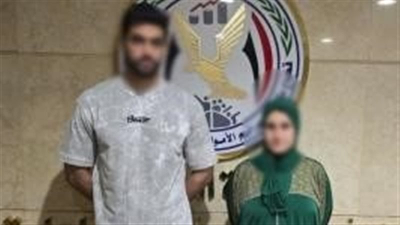 المتهمين و أمامهم
