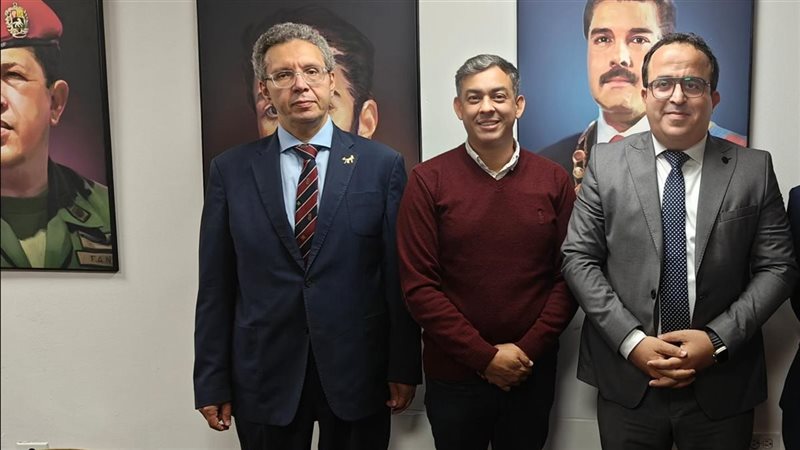 لقاء سابق مع وفد