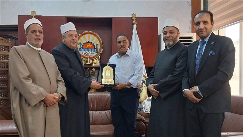 رئيس قطاع المعاهد