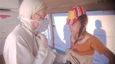 فحص وتوفيرالعلاج لأكثر 1100حالة بنزلة البرقى بالفشن في 7 تخصصات ببني سويف