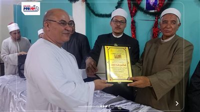 لفتة وفاء إنسانية: أوقاف الفيوم يكرم الشيخ طه عبدالله محمد لبلوغه سن المعاش