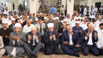 وزير الأوقاف ومحافظ الوادي الجديد يشهدان صلاة الجمعة بمسجد التعمير 