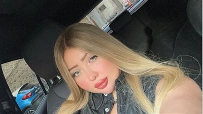 ترحيل الراقصة بوسي لقسم شرطة المقطم لتنفيذ قرار النيابة إخلاء سبيلها 