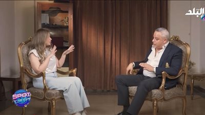 تامر عبد المنعم يكشف أسرار نشأته وحبه للكتابة والفن منذ الطفولة|فيديو 