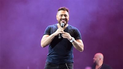 بعد اعترافها بحبه .. تامر حسني يلبي طلب هايدي طفلة الشيبسي برؤيته