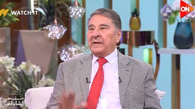 شاكر عبد اللطيف: 60 سنة فن وإخلاص وبداية المسيرة مع نور الشريف من مسرح الزمالك