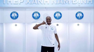 نادي نام دينه الفيتنامي يعلن عن تعاقده مع بيرسي تاو 