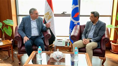 وزير البترول والثروة المعدنية يلتقي محافظ السويس في مستهل زيارته للمحافظة 