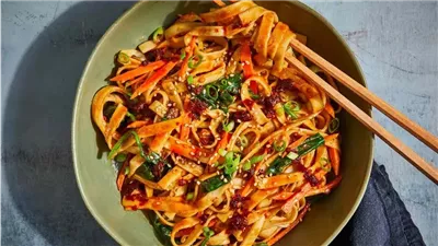 مخاطر النودلز على المدى الطويل وكيف تحوّلها لوجبة صحية