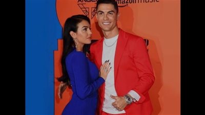 أبرزهم كرستيانو وجورجينا.. مشاهير أنجبوا أطفال قبل الزواج 