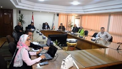 بحوث المياه يعقد اجتماعًا لتعزيز إدارة الموارد المائية وحماية السدالعالي