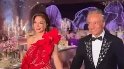 ساعة بمليون دولار وبدلة مرصعة بالألماس.. علي الدكروري يثير الجدل في زفاف نجله