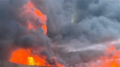 مصرع شخصين وإصابة آخرين في حريق بئر نفط بوسط جاوة الإندونيسية