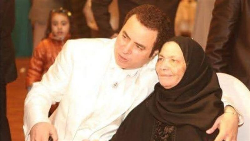 صبحي خليل ووالدته
