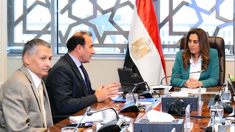 الدكتورة منال عوض