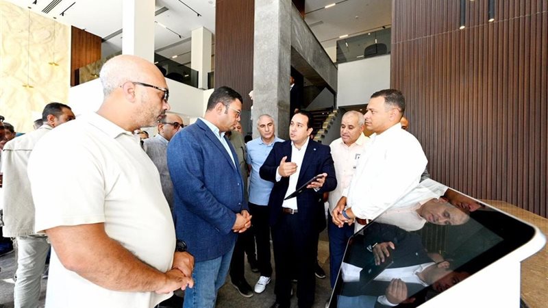 وزير الإسكان