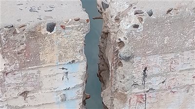 الأهالي يحذرون من انهيار كوبري بدمياط بعد ظهور تشققات مقلقة وخطيرة