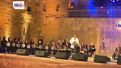 سعيد الأرتيست يشعل أجواء محكي القلعة بعرض موسيقي استثنائي في الدورة 33 