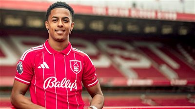 بـ 37 مليونا .. نوتنجهام يحسم صفقة عماري هاتشينسون