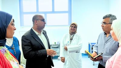 مساعد وزير الصحة للمشروعات يتفقد المنشآت الطبية بمحافظة الإسكندرية
