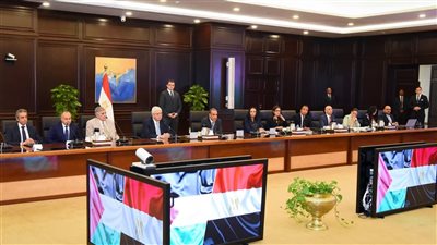 وزير الخارجية يبحث مع رئيس الوزراء الفلسطيني استعدادات مؤتمر إعادة الإعمار