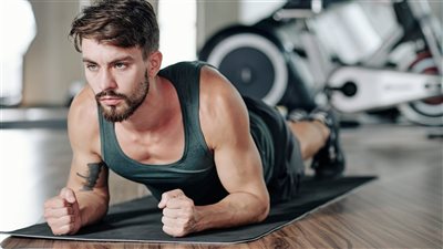 تمرين البلانك اليومي:8 فوائد لتحسين اللياقة وصحة الجسم في 30 يومًا 