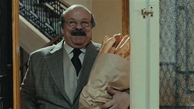 في ذكرى ميلاده.. رحلة إبراهيم نصر من المنولوجست إلى زكية زكريا