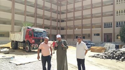 رئيس منطقة السويس الأزهرية يتابع أعمال ترميم معهد «بنين المستقبل»