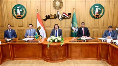 محافظ المنوفية يترأس مجلس إدارة المنطقة الصناعية بقويسنا ويؤكد دعمه الدائم لهم