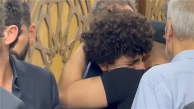 محمد كيلاني يندد بتصوير نجل تيمور تيمور في العزاء: «انتهاك للخصوصية»