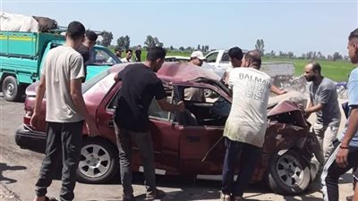 مصرع سيدة وإصابة 5 في تصادم مروع بين سيارتين بالدقهلية