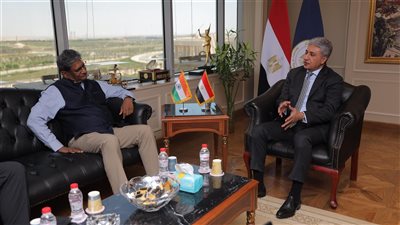 مصر والهند يبحثان دفع الحركة بين البلدين في مجالي السياحة والآثار