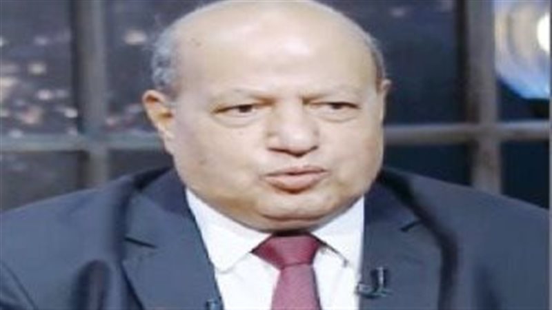 عميد كلية اللغة العربية