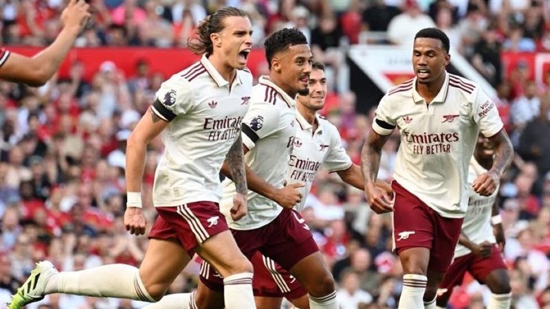 كالافيوري يحتفل بهدفه