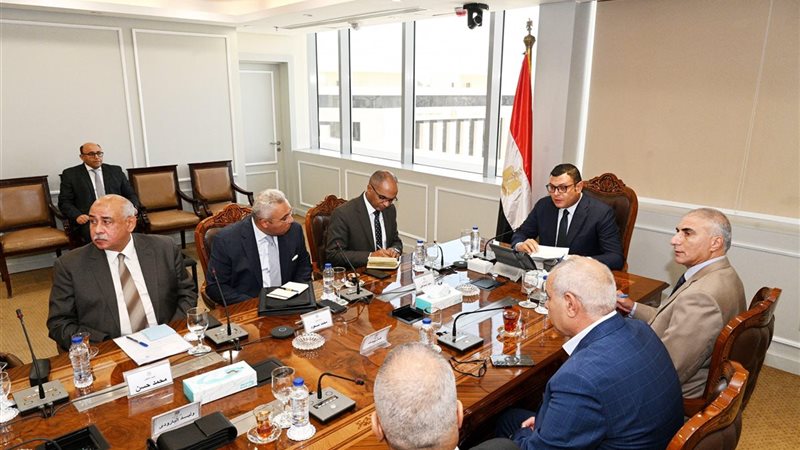 وزير الإسكان