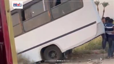 إصابة شخصين في حادث تصادم بين سيارة ملاكي وباص رحلات بالفيوم